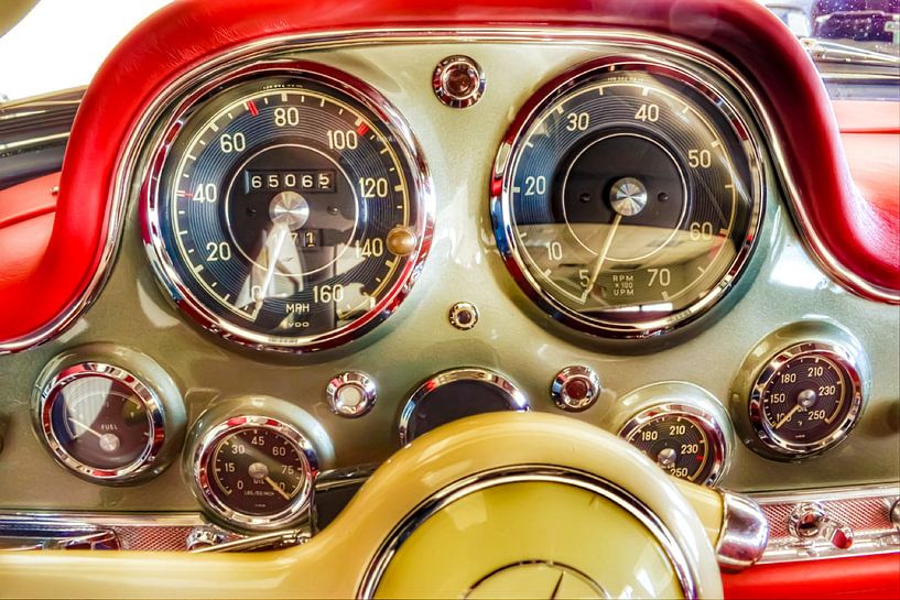 Mercedes Gullwing van Truckpowerr