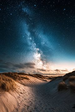 duinlandschap in de avond met melkweg waddeneilanden van Egon Zitter