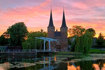 Beautiful skies above the Oostpoort Delft by Anton de Zeeuw