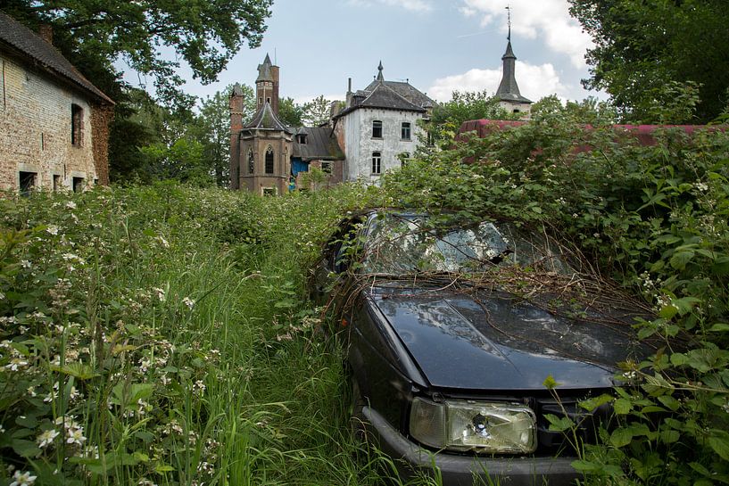 the abandoned chateau by bart vialle