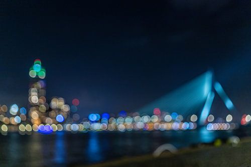 La ligne d'horizon de Rotterdam en bokeh