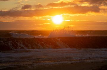 Zonsondergang in Zeeland van MSP Canvas