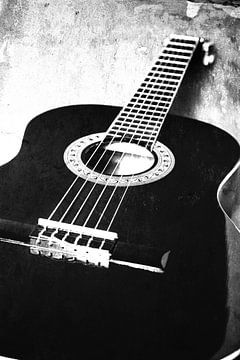 Zwart-wit structuur met een gitaar