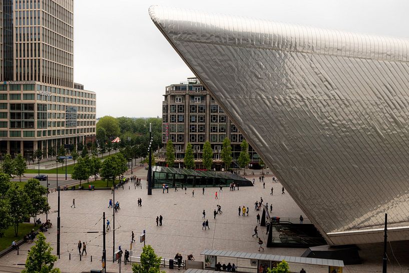 The forecourt of Rotterdam Central Station by Martijn