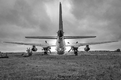 Vieil avion abandonné