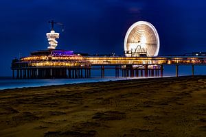 Scheveningen Den Haag der bekannte Pier am abend