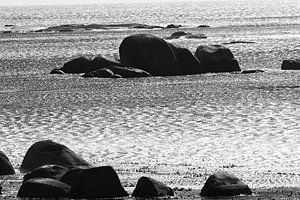 rocks in the sea black & white van Olaf Franke