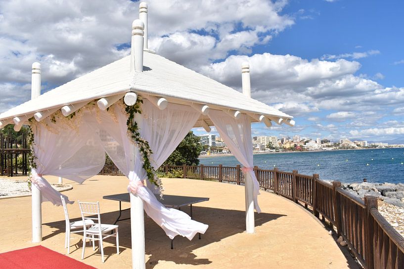 Preparing for a terrace wedding by Claude Laprise