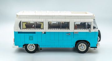 Lego VW T2 kampeerbus van Sonia Alhambra Mosquera