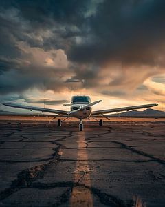 Flugzeug auf dem Rollfeld