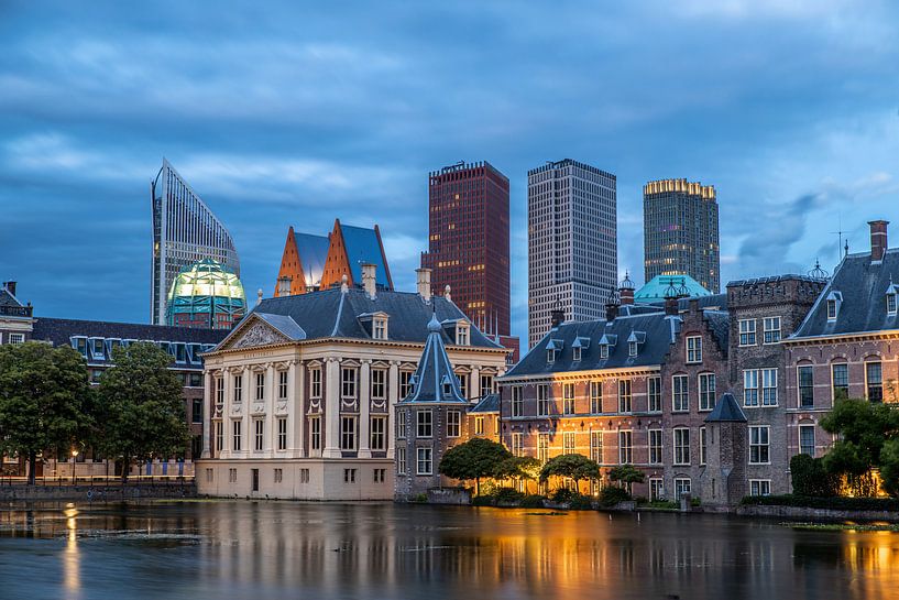 Der Hofvijver und das Mauritshuis am Abend. von Claudio Duarte