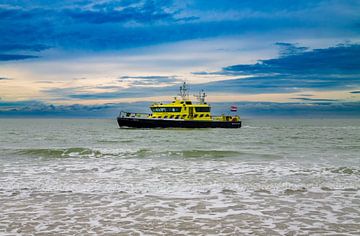 Rijkswaterstaat boot op zee (RWS78)