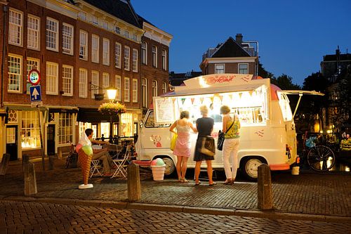Ice cream truck on the Maartensbrug in Utrecht