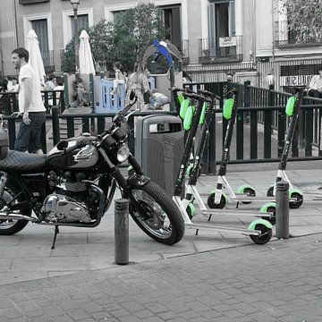 Madrid - Motor en limescooter van Wout van den Berg