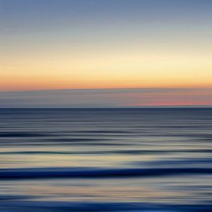 Abstrakter Atlantischer Ozean bei Sonnenuntergang