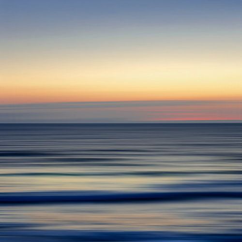 Abstrakter Atlantischer Ozean bei Sonnenuntergang von Dirk Wüstenhagen