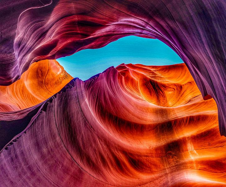 Lower Antelope Canyon by Truckpowerr