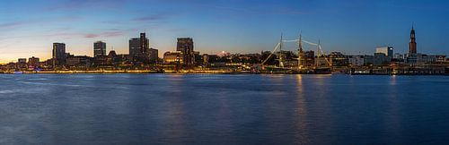 Hamburg skyline at the blue hour