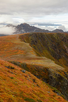 Montagnes norvégiennes en automne | Lofoten, Norvège
