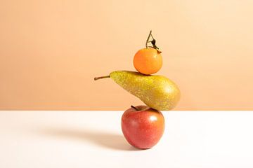 Apfel, Birne & Vamp; Mandarine' Obststillleben (Landschaft) von Abri&Koos