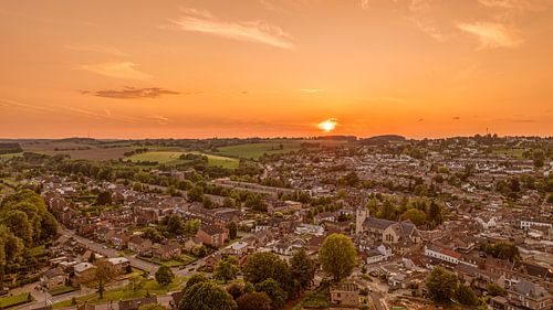 Drone panorama van de zonsondergang bij Simpelveld