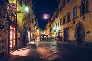 Full Moon over Volterra (Tuscany, Italy) van Alexander Voss