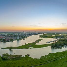 Kampen langs de IJssel zonsondergang panorama van boven van Sjoerd van der Wal