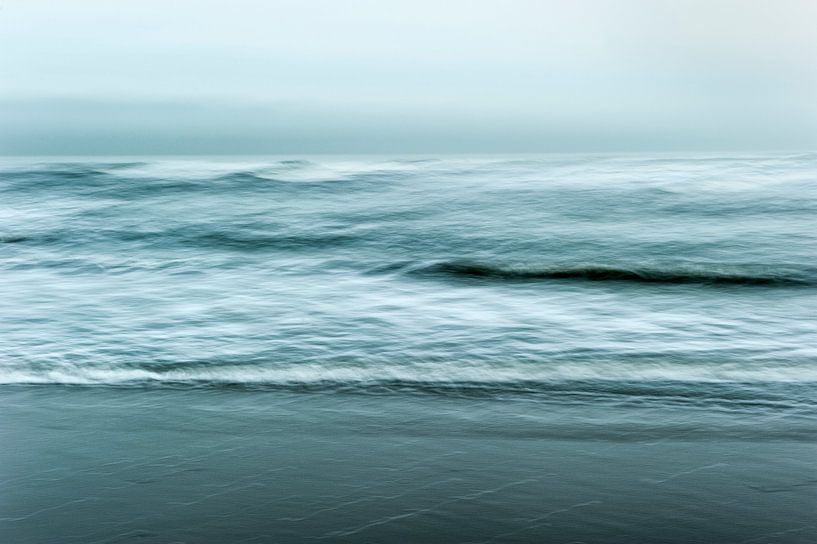 Moving Seascape van Andrea Gulickx