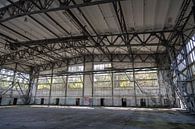 Verlaten hangar van Wouter Doornbos thumbnail