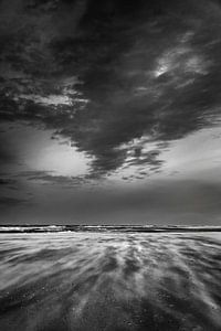 Sturm am Strand von Hans Kwaspen