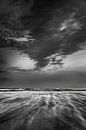 Storm op het strand van Hans Kwaspen thumbnail
