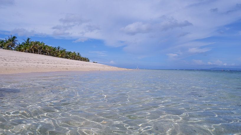 The deserted beach by Dennis van Dalen