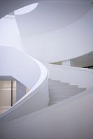 Verlieren Sie sich in den bezaubernden Linien von Leicas Stairwell