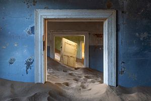 Kolmanskop VI von Sven Broeckx