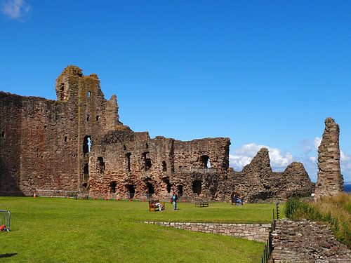 Tantallon Castle gezien vanaf de binnenplaats van het kasteel