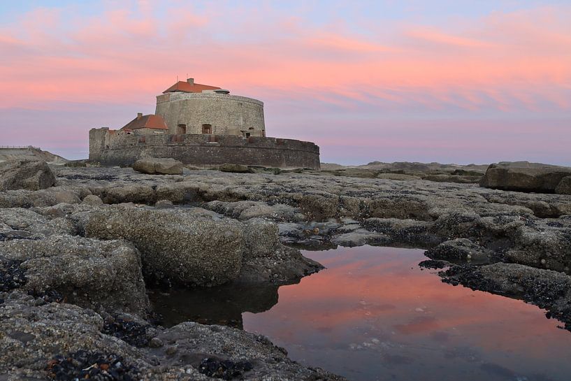 Sonnenuntergang am Fort Vauban, Opalküste, Frankreich von Imladris Images