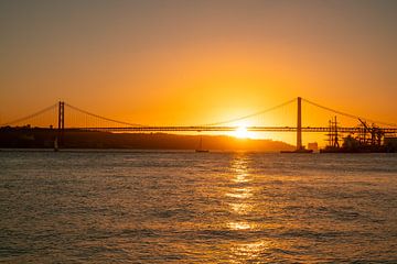 the port of Lisbon with the Ponte 25 de Abril by Leo Schindzielorz