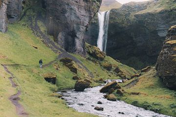 waterfall Kvernufoss in Iceland von Thea.Photo