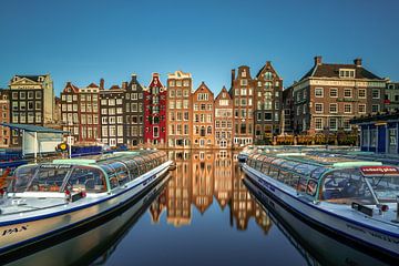 Amsterdam Damrak van Thea.Photo