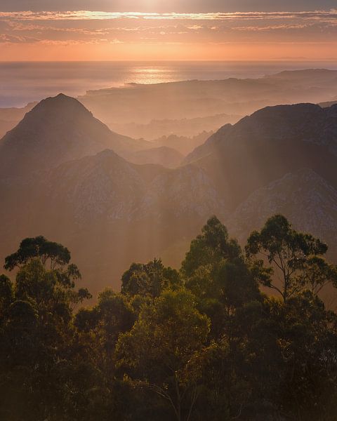 Lever de soleil Mirador del Fitu, Asturies, Espagne par Henk Meijer Photography