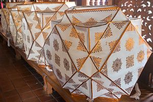 Dekorative geometrische Laternen in Thailand