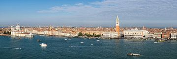Venetië - uitzicht vanaf de basiliek van San Giorgio Maggiore van Teun Ruijters