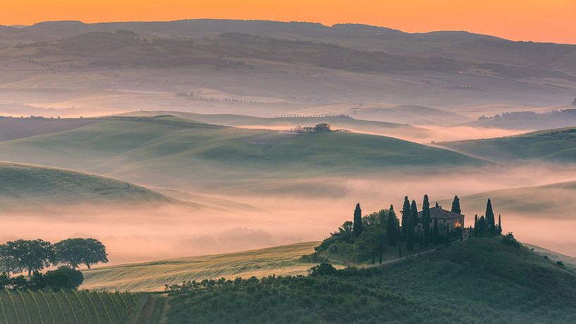 Zonsopkomst bij Podere Belvedere, Toscane, Italië van Henk Meijer Photography