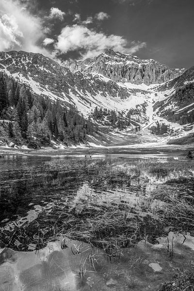 Klapfsee (1,680 m) in the Dorfertal valley, Obertilliach by Christian Müringer