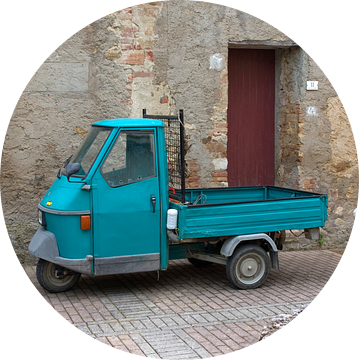 Driewieler vrachtwagentje in Italiaanse straat