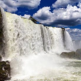 Die Iguazu Wasserfälle zwischen Argentinien und Brasilien von Roland Brack