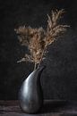 Stilleben "Die silberne Vase" von Mariette Kranenburg Miniaturansicht