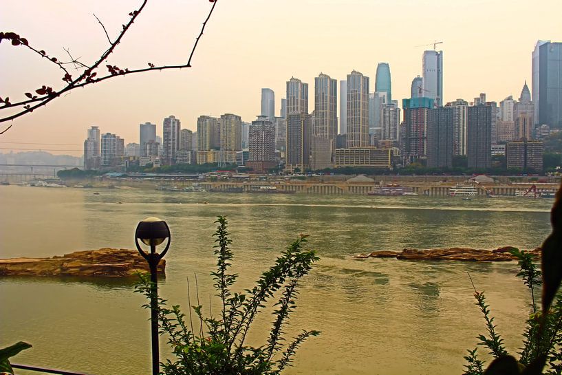 Dusk Falls Over Yangtze River in Chongqing 2 von Loretta's Art