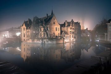 The Rozenhoedkaai by night: The most famous spot in Bruges | City Photography