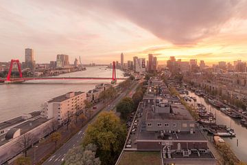 Ondergaande zon in Rotterdam van AdV Photography
